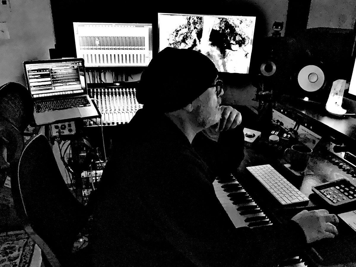 Martin Riopel en studio
